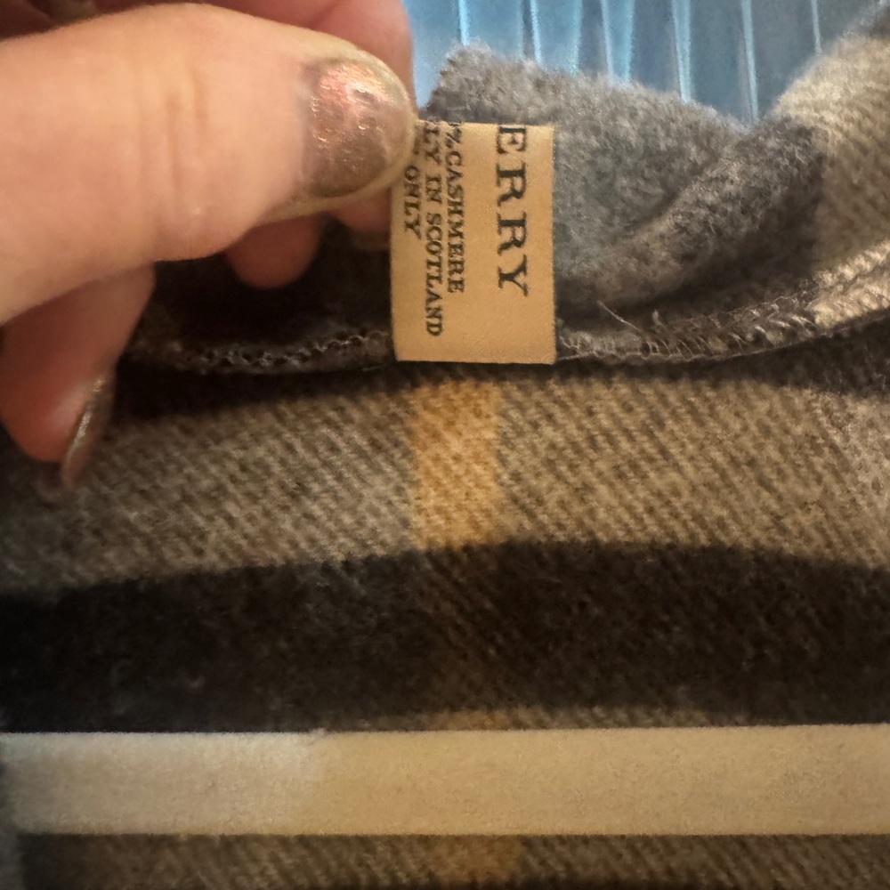 Burberry Gray Plaid Cape - Picture 7 of 8